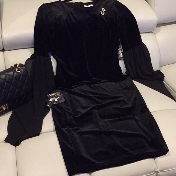Black Velvet Dress size Medium Knee Length NY&CO - Picture 2 of 6